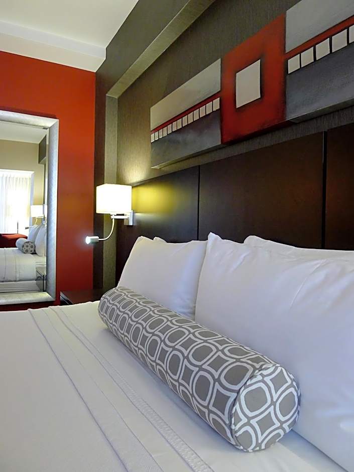 Armon Plaza Montreal Airpt, Trademark Collection by Wyndham