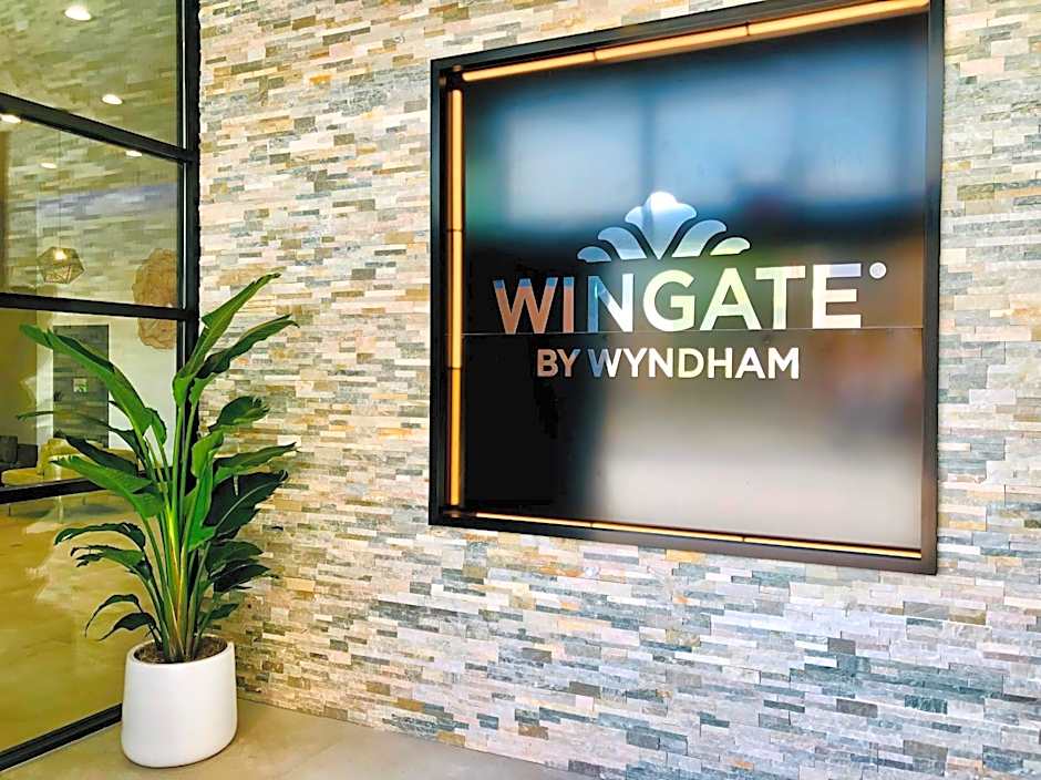 Wingate by Wyndham Long Island City