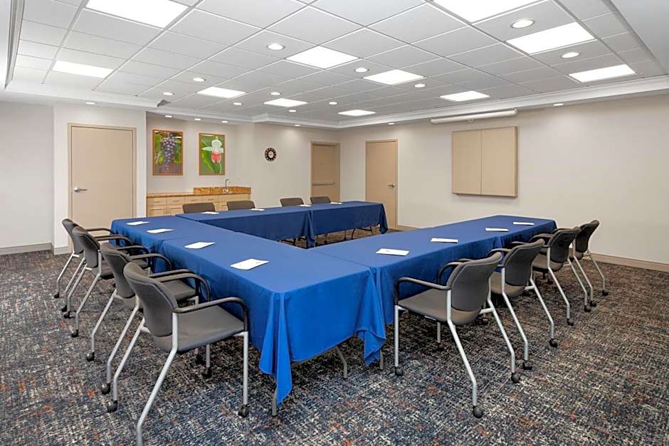 Hampton Inn & Suites Alexandria