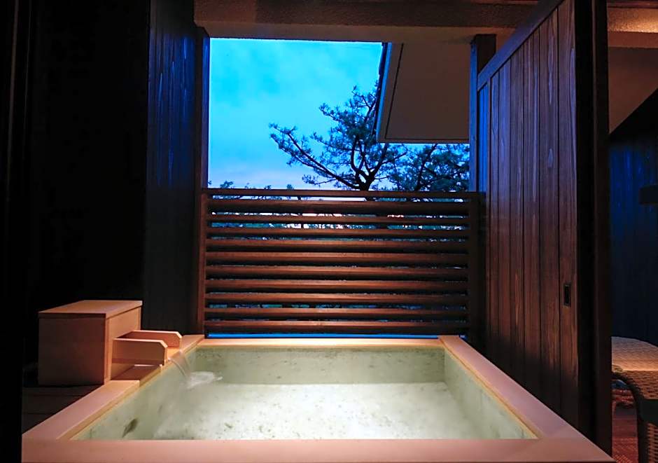 Awaji Hamarikyu Takumi
