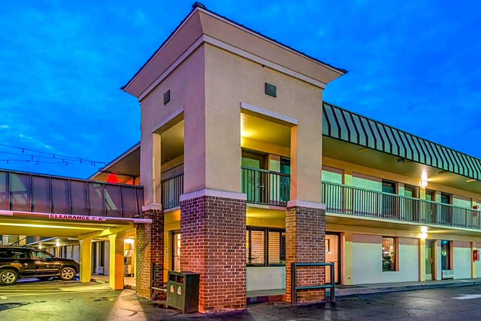Quality Inn Savannah Historic District
