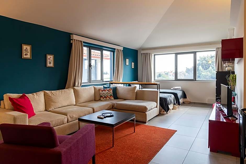 CHROMA Lodge Pikermi