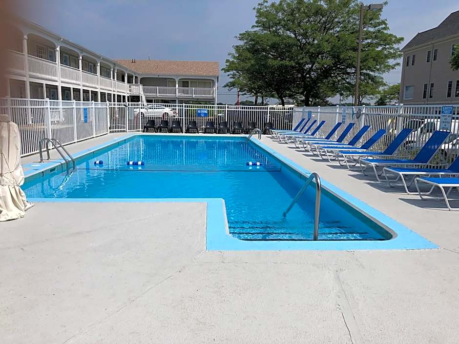 Travelodge by Wyndham Cape Cod Area