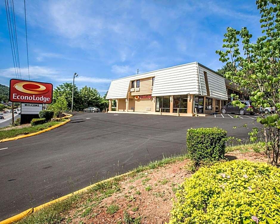 Econo Lodge Biltmore