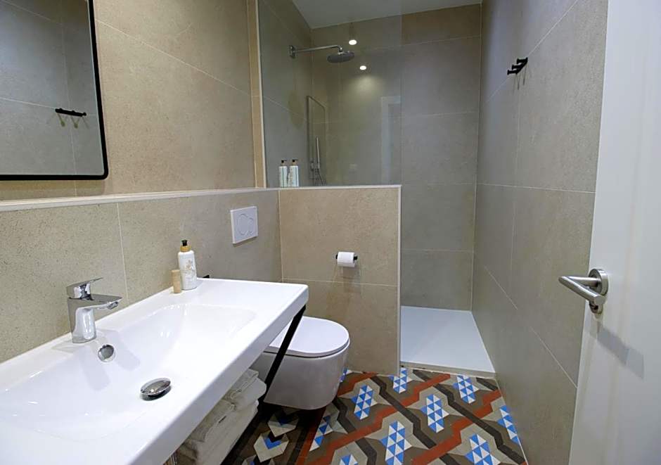 VALOLA Boutique Rooms