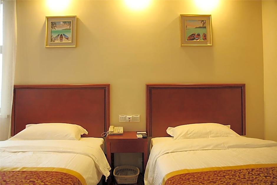 GreenTree Inn Jiangsu ZhenJiang Jurong New Bus Station Express Hotel