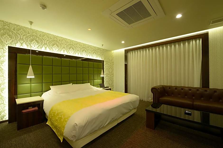 Hotel 5stars (Adult Only)