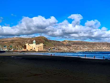 KYO Surf Hostel