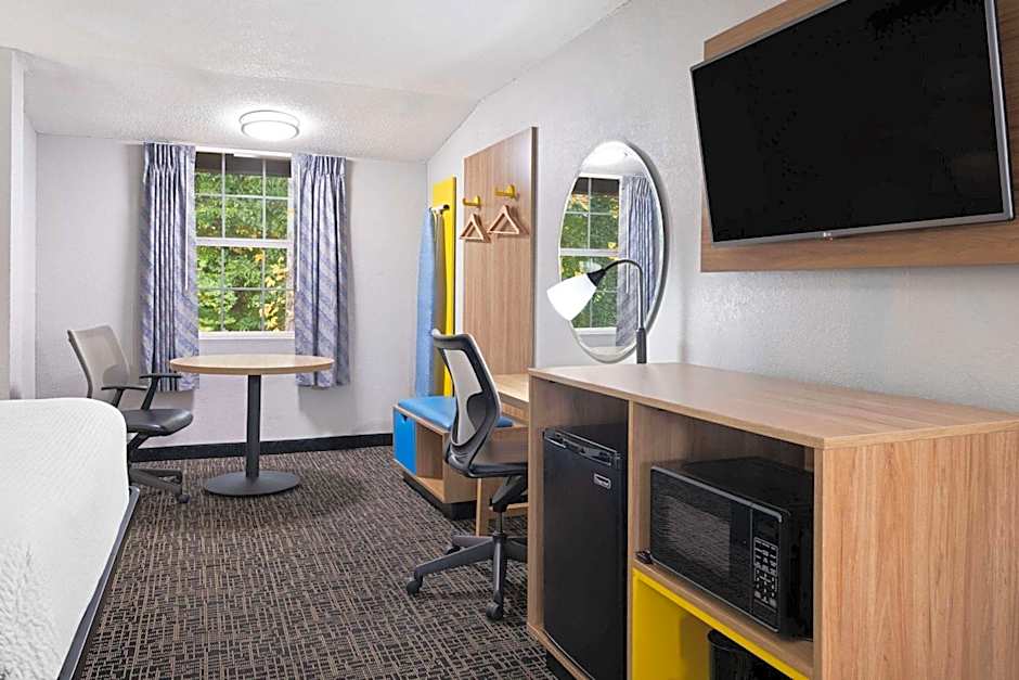 Days Inn by Wyndham Salisbury, NC