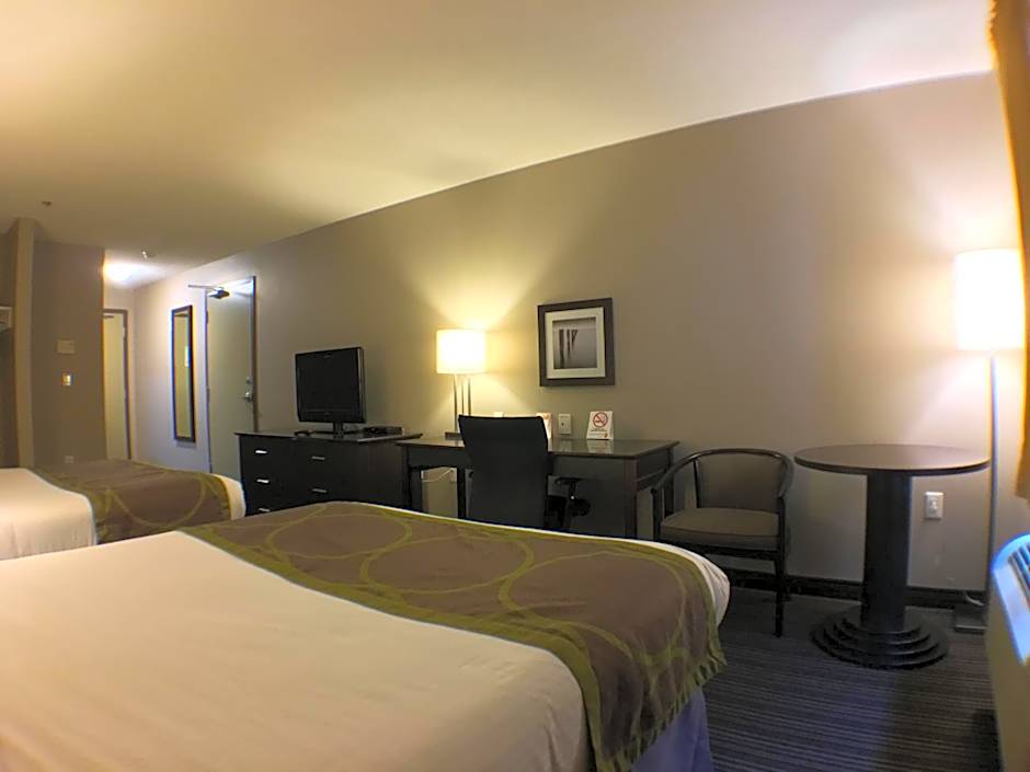 Super 8 by Wyndham Kapuskasing
