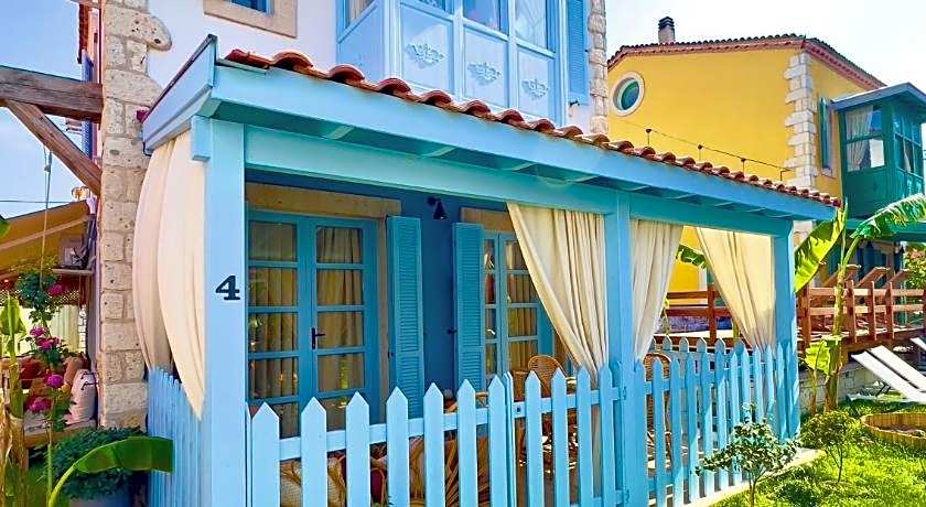 Banana Alaçatı Food & Stay - Adults Only