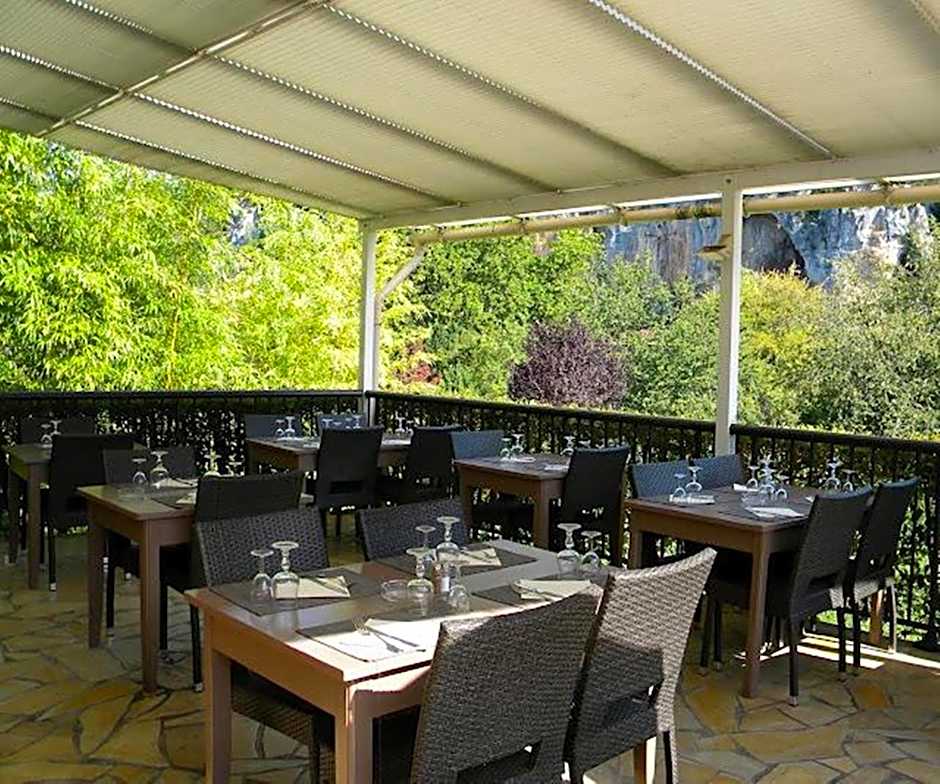 Hôtel Restaurant Les Falaises