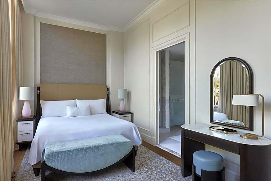 Waldorf Astoria By Hilton Amsterdam