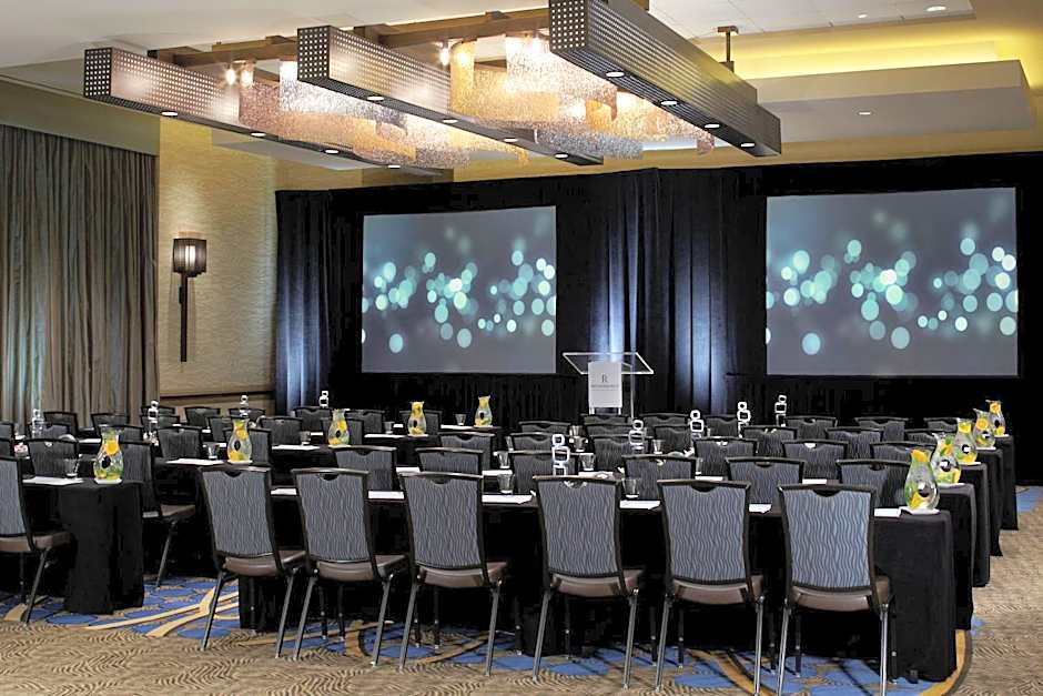 Renaissance by Marriott Atlanta Midtown Hotel