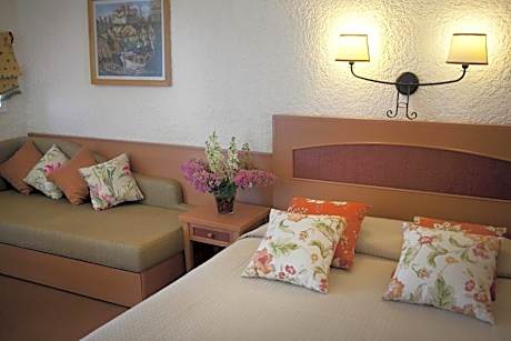 Double Room with Mountain View (2 Adults + 2 Children)