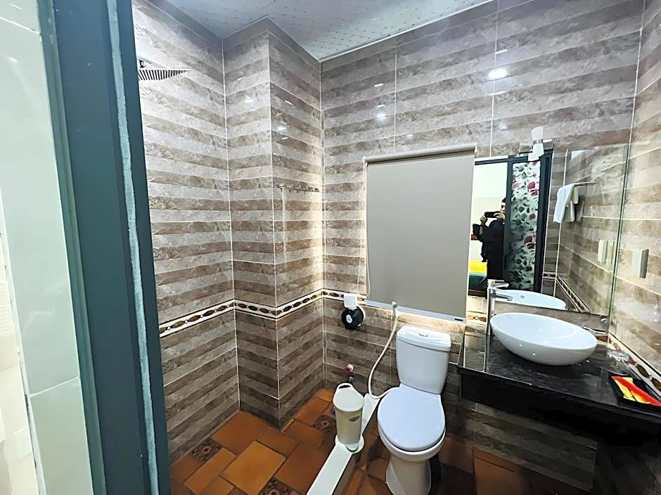 RedDoorz Hoang Thanh Thuy 4 near An Suong