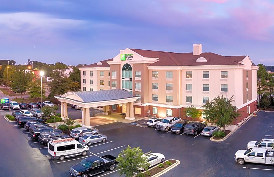 Holiday Inn Express Hotel & Suites Columbia I-26 @ Harbison Blvd By IHG