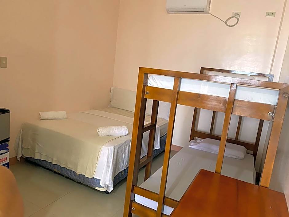 Kellocks' Seaview Apartelle