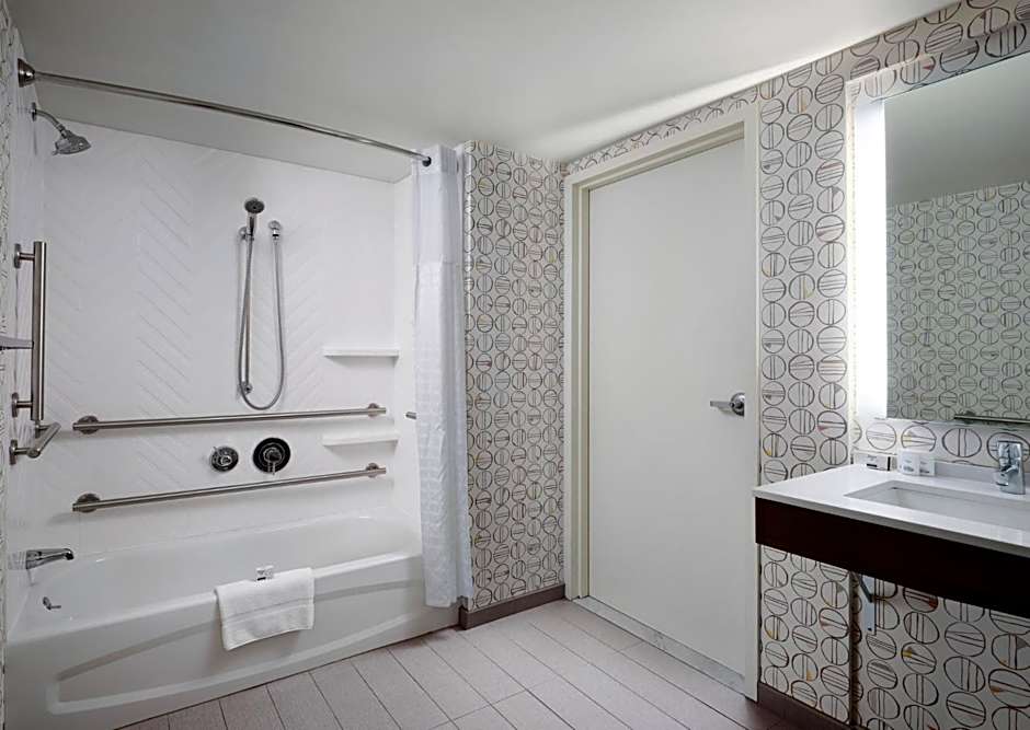 Holiday Inn Boston - Dedham Hotel & Conference Center By IHG