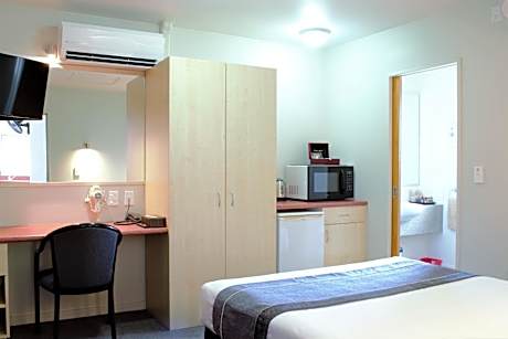 Compact Studio