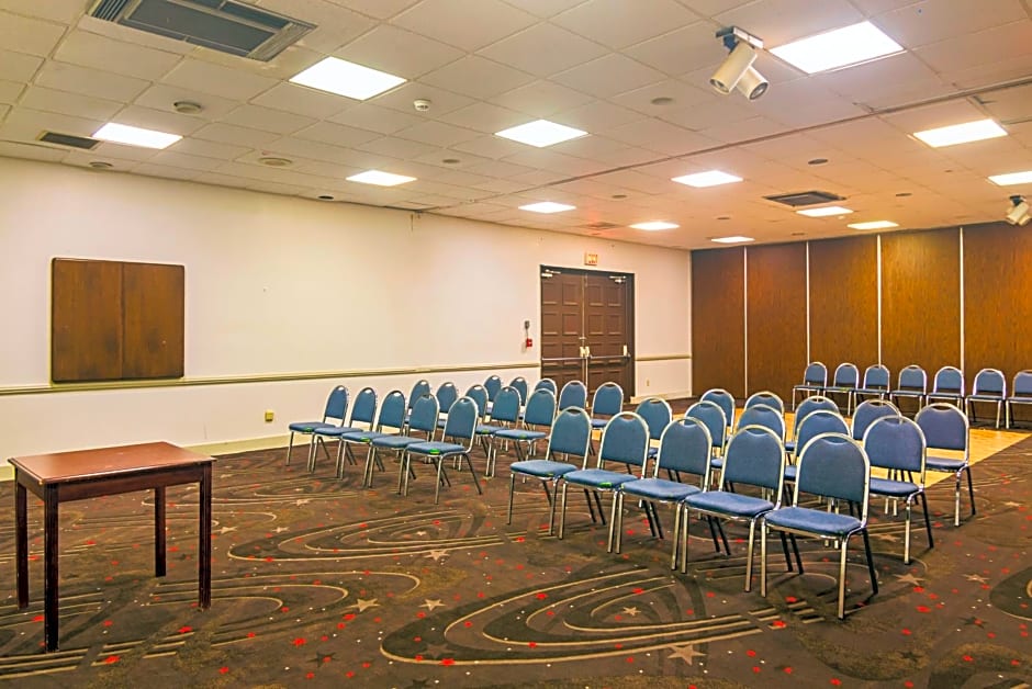 Red Roof Inn & Conference Center Lubbock