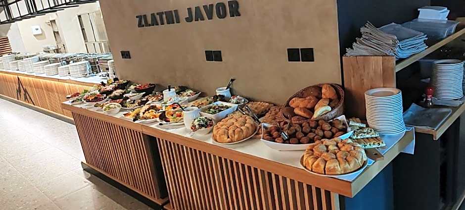 Aparthotel Zlatni Javor