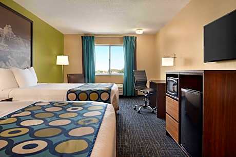 Queen Room with Two Queen Beds - Non-Smoking