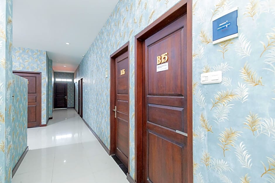 RedDoorz Near Universitas Wijaya Kusuma – Surabaja, IL