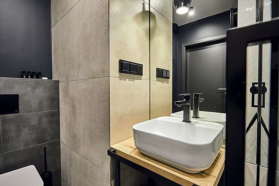 The Bridge Suites Hotel