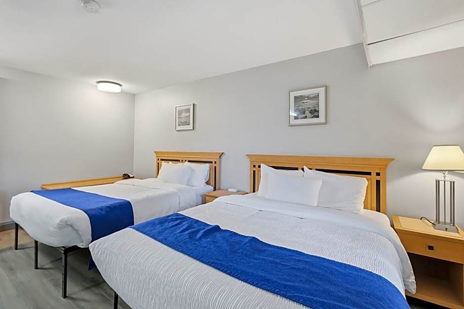 Canadas Best Value Desert Inn & Suites Cache Creek