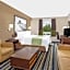 Super 8 by Wyndham Brandon MB