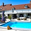 Gîte de la Villa de la Croix avec piscine et parking à 4 minutes de l'A26