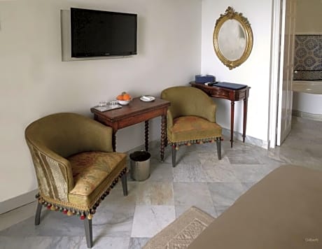 Superior Double Room (1 Queen Bed)