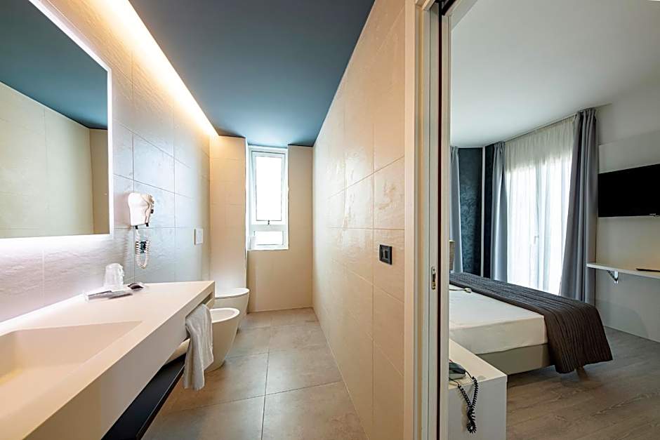 Hotel Sayonara