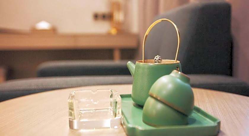 GYA Jiaxing Tongxiang City Century Avenue Hotel