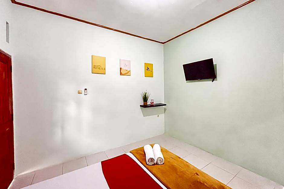 RedDoorz Syariah near RS Bhayangkara Nganjuk