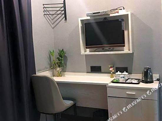 Anhua Hotel