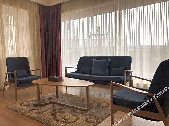 Junyi Select Hotel (Ningbo Modern Mall Store)