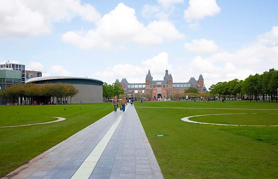 Budget Trianon Hotel