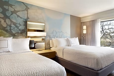 Room, 2 Queen Beds, Balcony