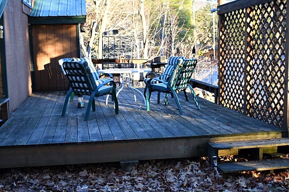 Brook Road Cabin