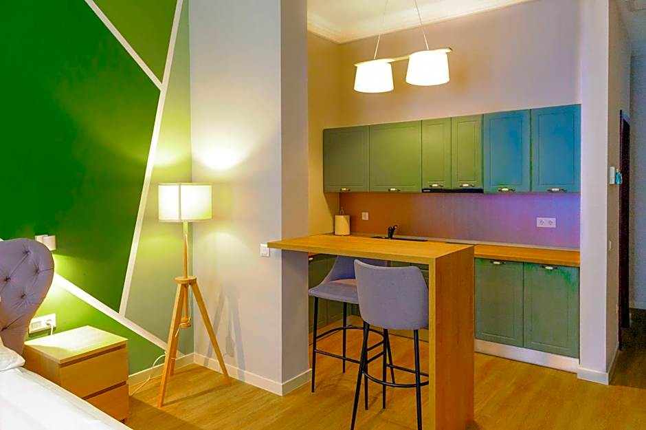 H11 Downtown Apartments