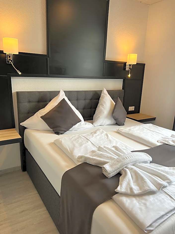 Yebs Hotel