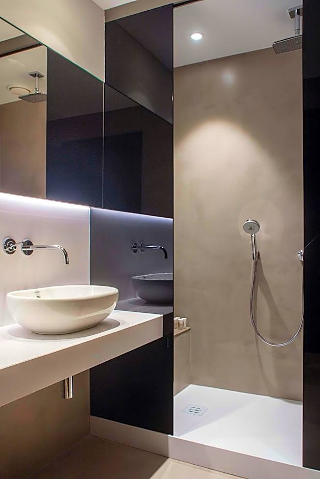 Alexandra Barcelona Hotel, Curio Collection by Hilton