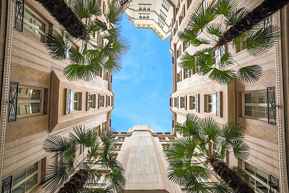 Prince de Galles, a Luxury Collection hotel, Paris