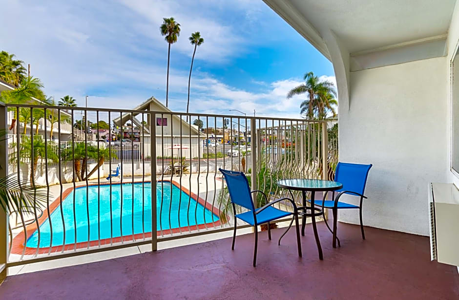 Motel 6 Oceanside Marina