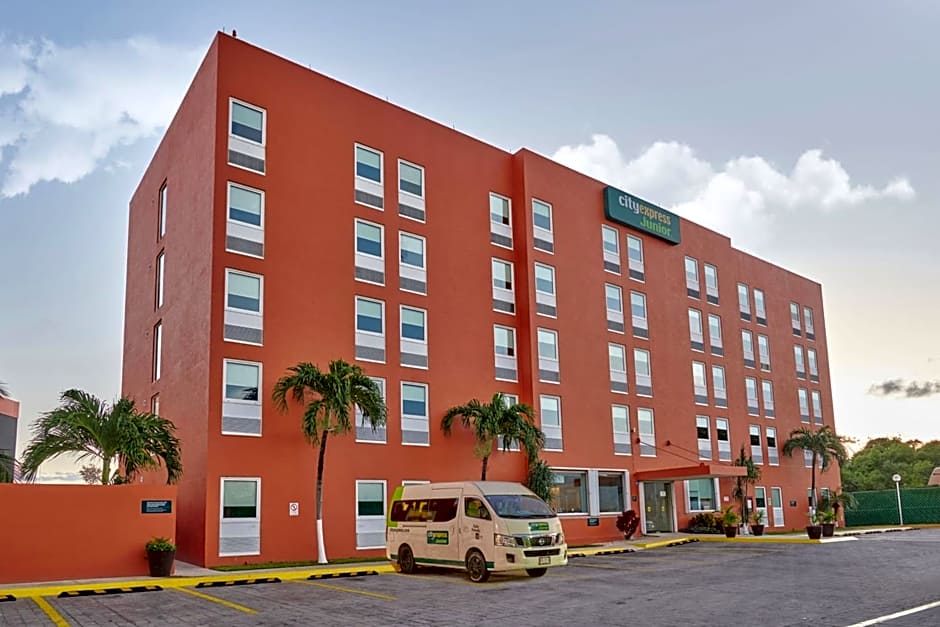 City Express Junior by Marriott Cancun