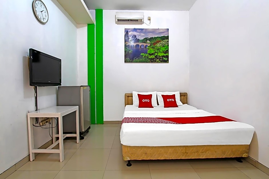 OYO Life 91957 Hotel Roda Mas 2