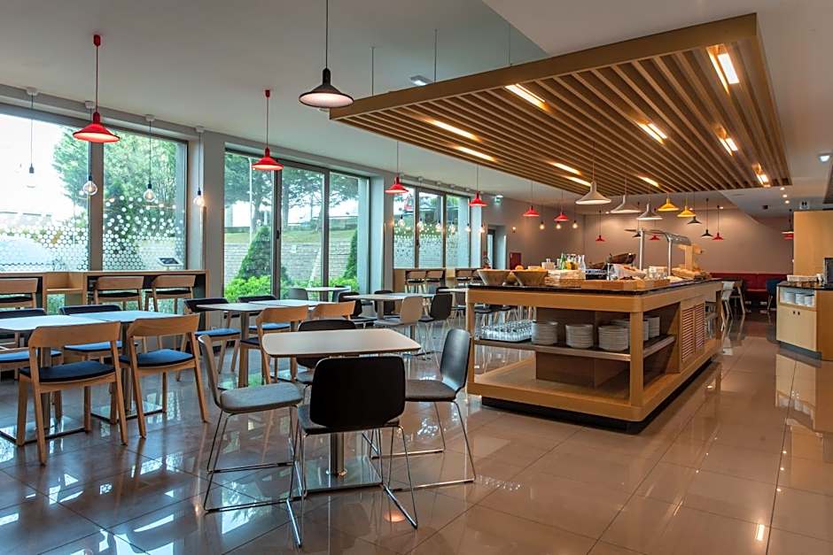 Holiday Inn Express Lisbon Airport By IHG