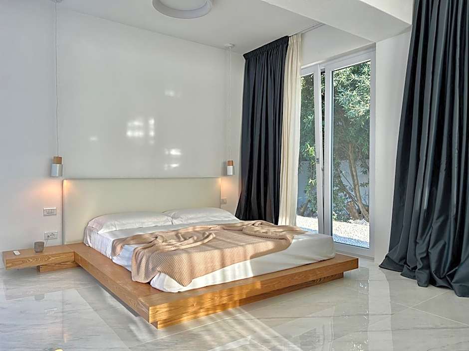 Smart Luxury Suites & Apartments
